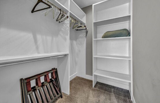 1019 Starkweather Ave 33