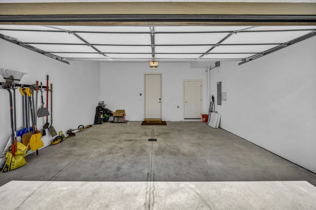 1019 Starkweather Ave 50