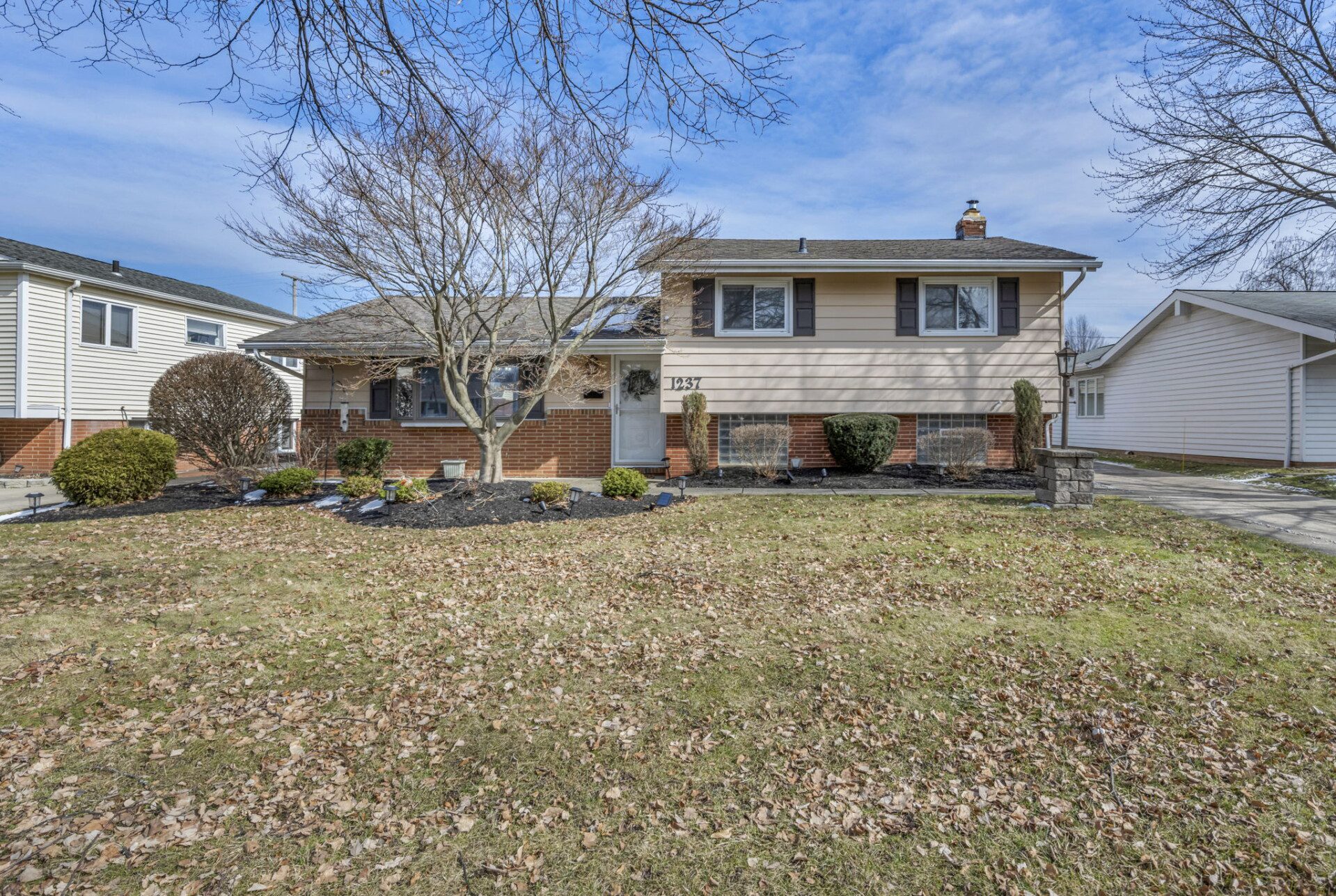 1237 Giesse Dr Mayfield Heights 56