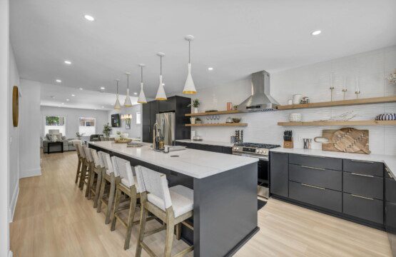 1944 W 54th St 15