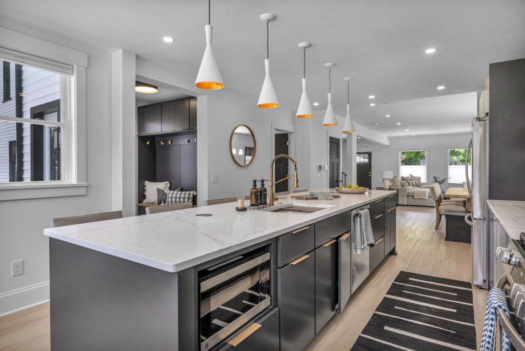 1944 W 54th St 17
