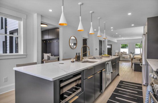 1944 W 54th St 17