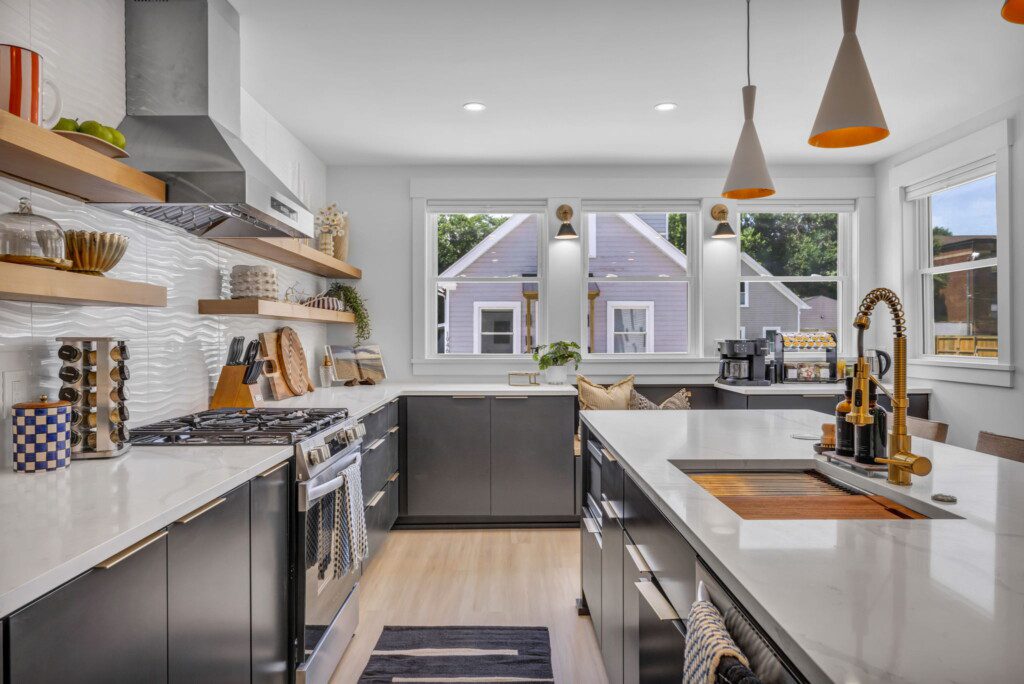 1944 W 54th St 21
