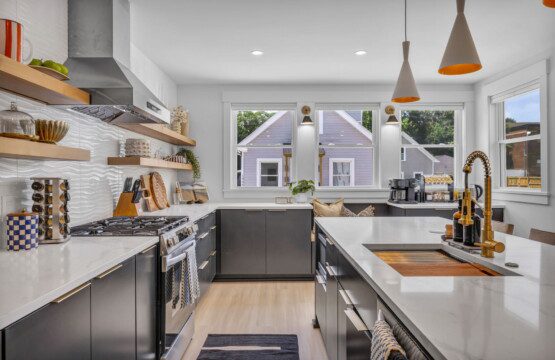 1944 W 54th St 21