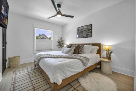 1944 W 54th St 33