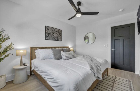 1944 W 54th St 36