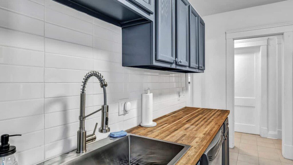 09b9ba87 fa11 4e cFhpF.jpg