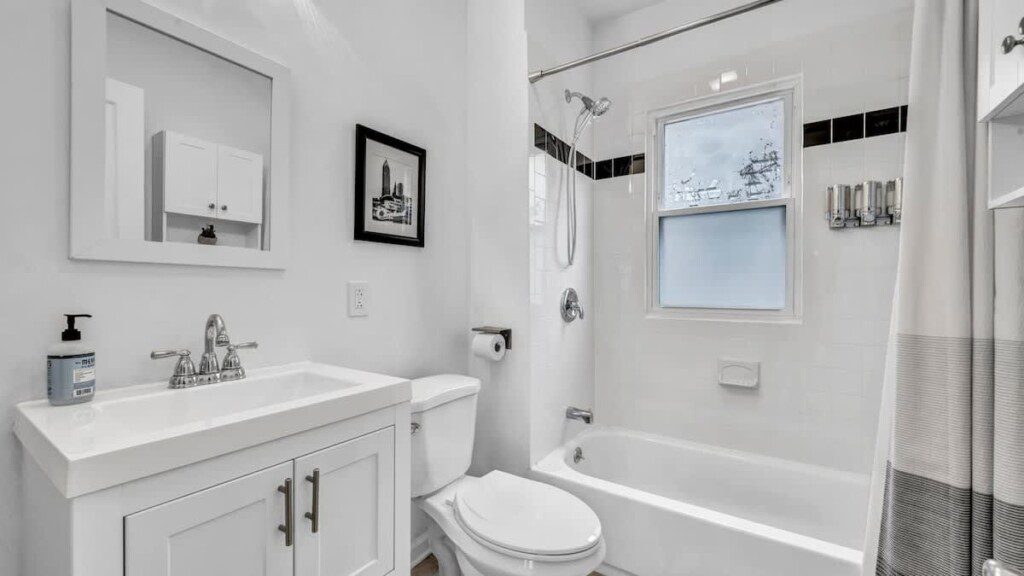 2bc100b5 8749 4a gXcx0.jpg