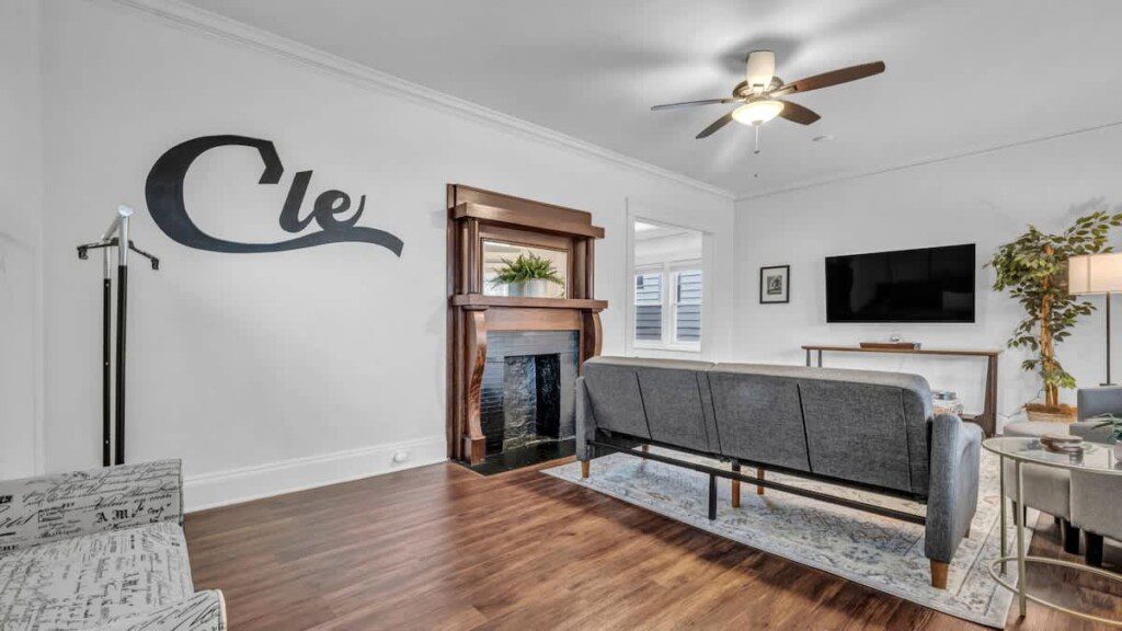 6648afd7 d230 47 5vwLL.jpg