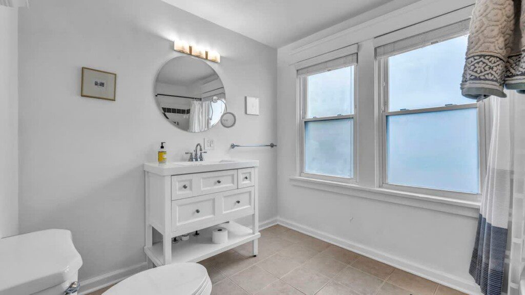 c459165d 49e6 40 G27OP.jpg