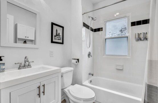 2bc100b5 8749 4a gXcx0.jpg